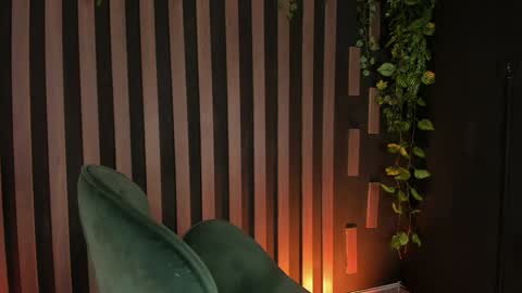   online show from February 1, 4:03 am