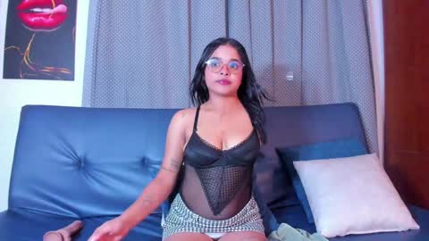  koriinn  online show from February 3, 9:07 pm