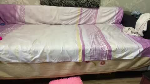  krisvanessa  online show from March 8, 12:09 pm