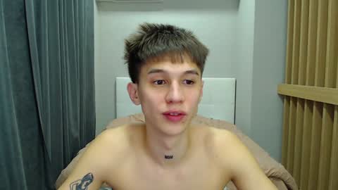 Snapshot of _kurt chatting on January 9, 4:49 pm Kurt online show from January 9, 4:49 pm