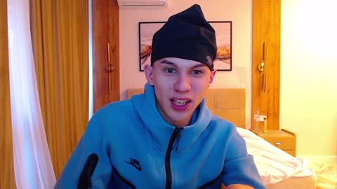 Snapshot of _kurt chatting on February 5, 5:09 am Kurt online show from February 5, 5:09 am