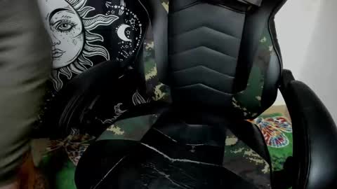 Layne online show from February 15, 12:59 am