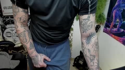 Layne online show from January 24, 1:03 am