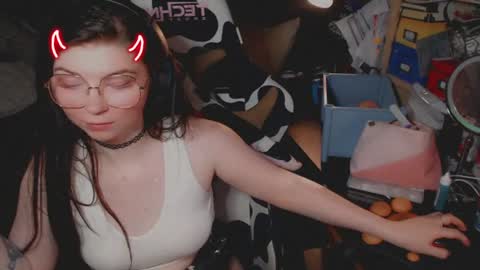  LazySloot  online show from June 26, 5:46 am