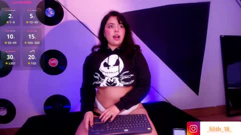 Lili  online show from June 9, 7:57 pm