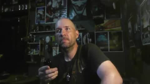Snapshot of _longfellow chatting on October 5, 3:37 am That guy online show from October 5, 3:37 am