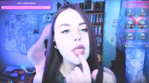 Mia online show from April 14, 11:13 am