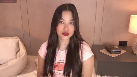 Snapshot of _meghan_gomez1_ chatting on December 5, 1:44 pm     online show from December 5, 1:44 pm