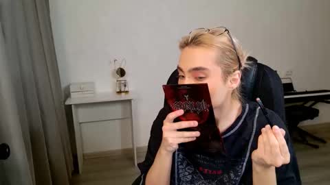 _meow_neko_ online show from January 9, 2:06 am