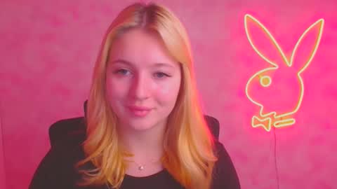 Melanie online show from November 13, 1:03 pm