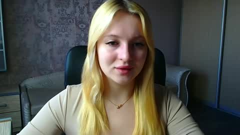 Melanie online show from May 2, 10:54 am
