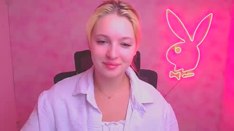 Melanie online show from September 15, 5:53 am