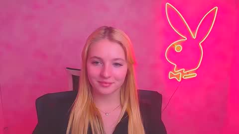 Melanie online show from February 9, 1:03 pm