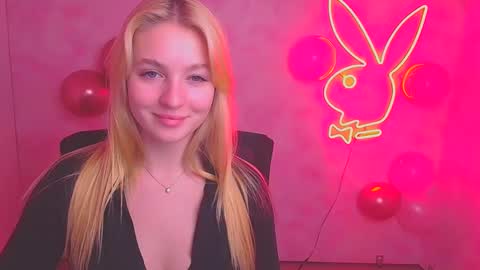 Melanie online show from February 13, 3:24 pm