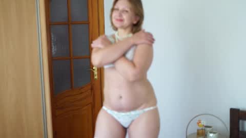 _million_dollarsmile online show from September 22, 10:08 am