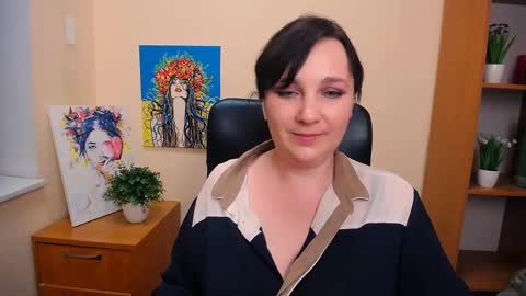 Snapshot of _miranda_sun chatting on February 13, 4:17 pm Miranda online show from February 13, 4:17 pm