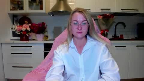 Snapshot of _miss_eva_ chatting on September 30, 8:41 pm Eva online show from September 30, 8:41 pm
