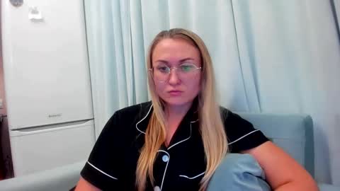 Snapshot of _miss_eva_ chatting on September 23, 8:15 pm Eva online show from September 23, 8:15 pm