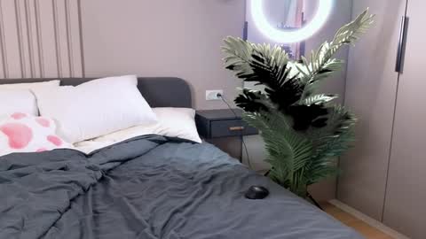 alienmito online show from February 9, 1:42 am