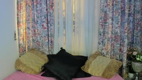 mizuki  online show from January 17, 2:28 pm