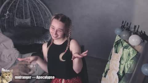 Debby  online show from October 3, 7:11 pm