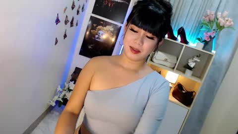 _mysticdoll_ online show from November 11, 2:25 am