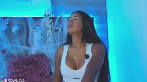 naomi brown online show from October 13, 1:18 am