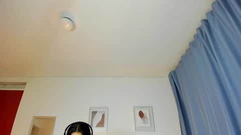 independent model natha online show from January 30, 1:33 am