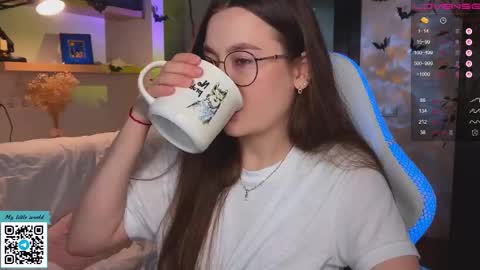 Mia with a big heart  online show from November 12, 2:14 am