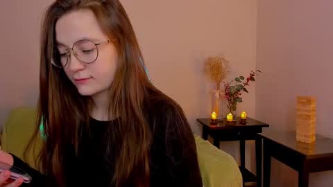 Snapshot of _nemalkovamia chatting on February 16, 3:26 am Mia with a big heart  online show from February 16, 3:26 am