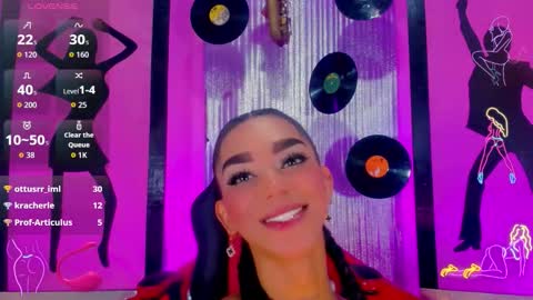 Snapshot of _nickyminach chatting on October 22, 8:10 pm Nicky Please help me with your thumbs up its importan online show from October 22, 8:10 pm