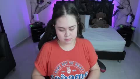 Olivia jones online show from October 18, 12:09 pm