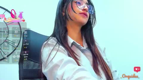 Orquidea  online show from October 13, 1:35 pm