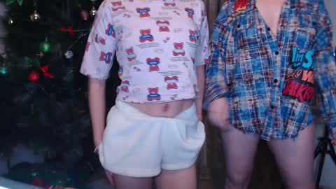 Angie online show from January 17, 5:44 pm