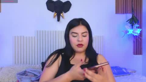 Laura online show from March 31, 7:03 pm