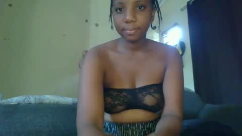 queen online show from December 7, 12:40 pm