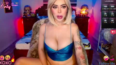 Hi my name is selinaim glad to meet everyone here  online show from May 7, 7:15 am