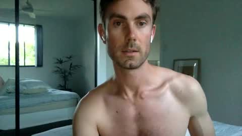 _r3ve_ online show from December 14, 8:31 am