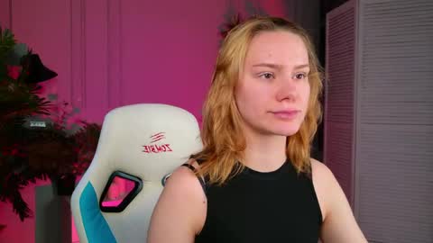 im Amy online show from March 23, 6:18 am