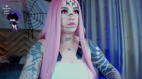 Raven online show from October 31, 1:33 pm