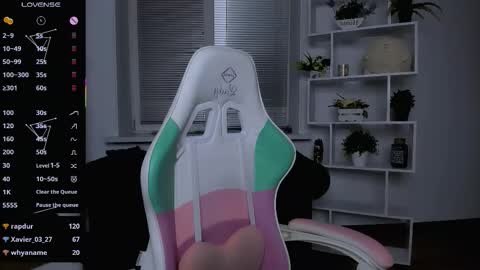 Rein online show from October 31, 8:42 pm