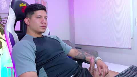 Roberto online show from February 14, 1:47 pm