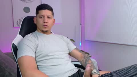 Roberto online show from March 26, 1:05 pm