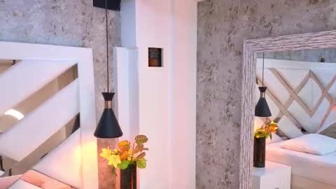 Sara online show from September 8, 8:19 pm