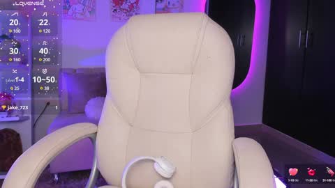 Snapshot of _sabrinamoon chatting on January 12, 4:50 pm online show from January 12, 4:50 pm