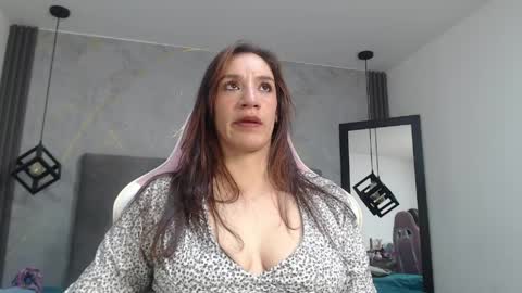 Samanta online show from April 2, 3:14 am