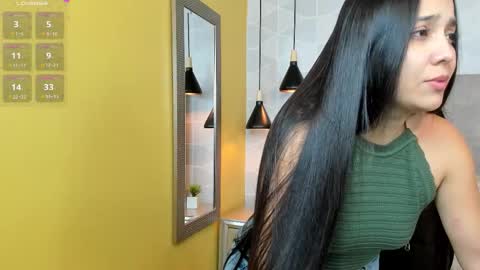 Antonella  online show from December 4, 1:00 pm