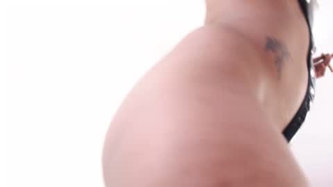 _sarahtomatto_ online show from February 21, 10:26 pm