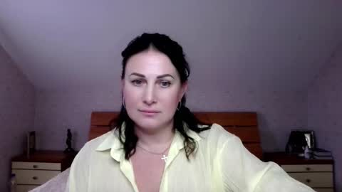 Sara online show from October 25, 10:47 am