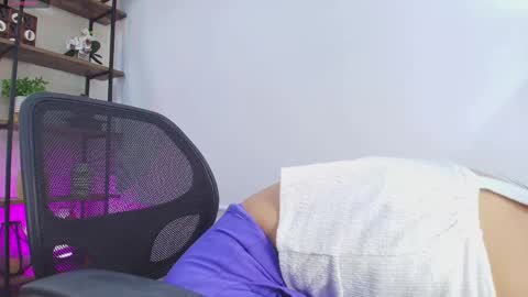 Sassy Girl online show from April 6, 7:04 pm